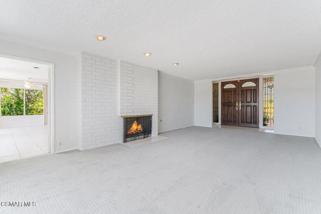 18854 Edleen Drive, Tarzana CA: https://media.crmls.org/mediaz/7b2da3f0-90ca-4125-99d9-bf98aa5ef651.jpg