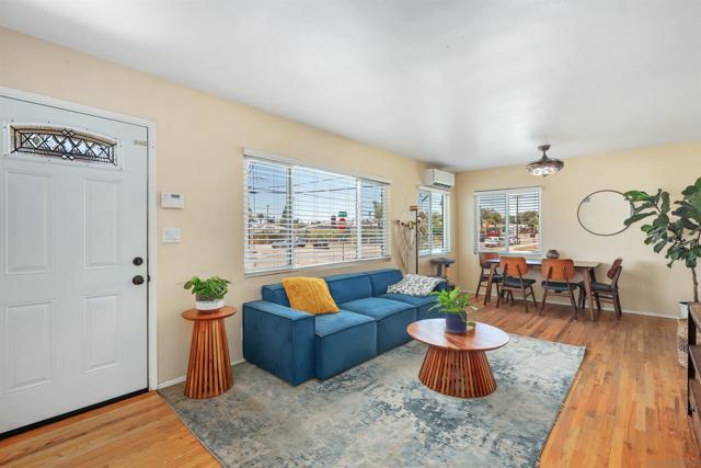 750 Fern St, Escondido CA: https://media.crmls.org/mediaz/7b2e6b45-46ba-4cba-9840-024c84e72cc2.jpg