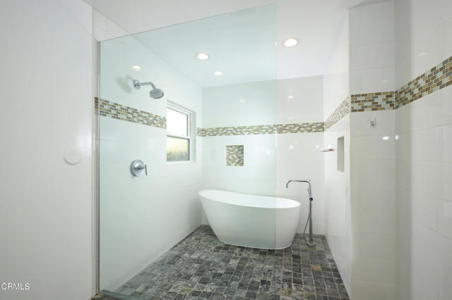 Detail Gallery Image 12 of 24 For 3045 Rutgers Ave, Long Beach,  CA 90808 - 3 Beds | 2 Baths