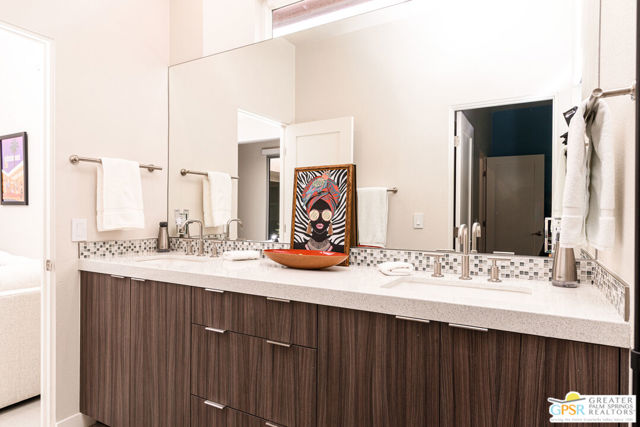 669 Wilson Lane, Palm Springs CA: https://media.crmls.org/mediaz/7b2f68c8-7bb0-440b-88a7-d142b9ff9796.jpg
