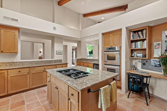 42 Upper Circle, Carmel Valley CA: https://media.crmls.org/mediaz/7b2f8fa8-0d79-4d27-860f-3254d6601f9f.jpg