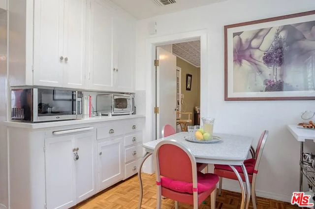 2146 Holly Drive, Los Angeles CA: https://media.crmls.org/mediaz/7b2ff9a8-474e-4748-8cd7-07f9ec15931a.jpg