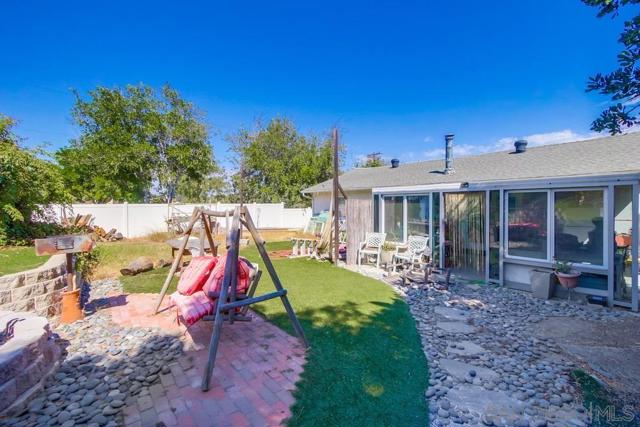 6398 Badger Lake Ave, San Diego CA: https://media.crmls.org/mediaz/7b31b495-8444-46ab-85ab-81582d6b2ae7.jpg
