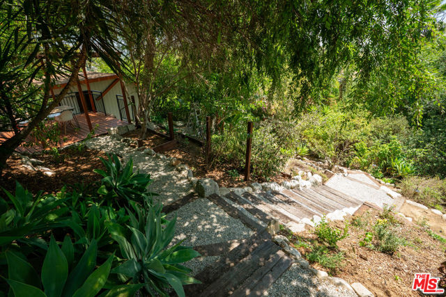 4559 E Rose Hill Drive, Los Angeles CA: https://media.crmls.org/mediaz/7b320300-7c3a-4b33-a434-3c25498164a1.jpg
