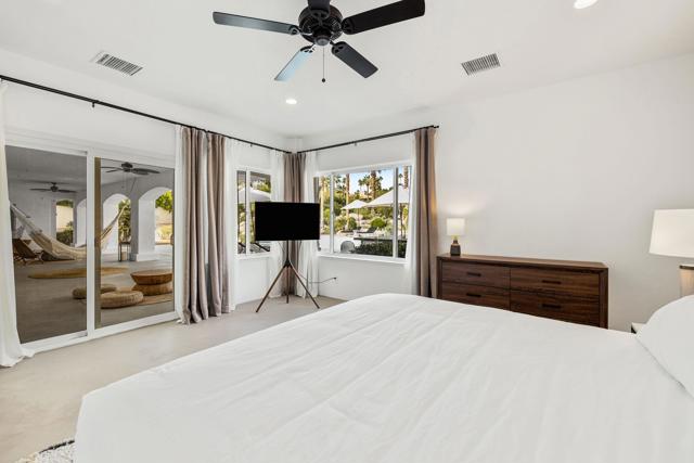 594 W Stevens Road, Palm Springs CA: https://media.crmls.org/mediaz/7b32d3a6-cf06-4093-bbe3-b72e3a37ae1a.jpg