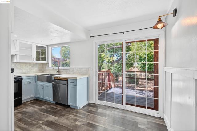 41 Corte Dorado Ct., Benicia CA: https://media.crmls.org/mediaz/7b330db2-0b70-489a-9c44-21cc5d8c6d7a.jpg