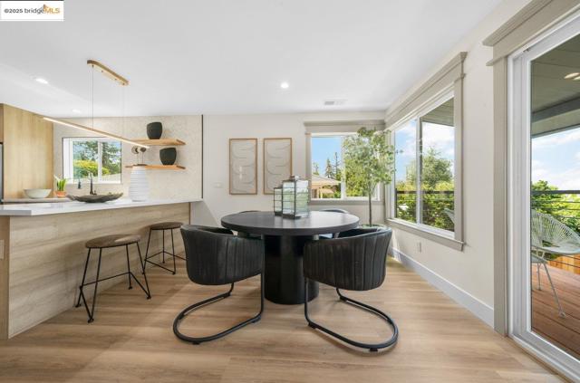 713 Midcrest Way, El Cerrito CA: https://media.crmls.org/mediaz/7b344b4a-a495-462f-acc6-01447df6e183.jpg