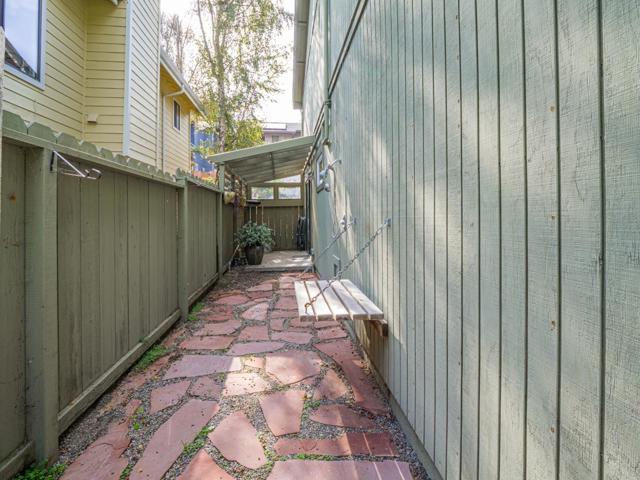 261 Dry Creek Road, Aptos CA: https://media.crmls.org/mediaz/7b349aca-92f5-4228-bb9f-b14b866a7f6e.jpg