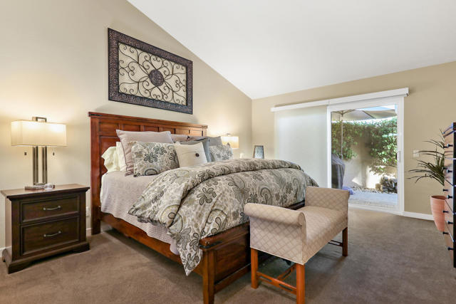 76745 Chrysanthemum Way, Palm Desert CA: https://media.crmls.org/mediaz/7b34f838-86bb-435c-8e4e-033d0a8f9cad.jpg