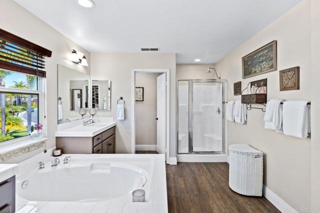 Detail Gallery Image 15 of 30 For 316 Crownview Ct, San Marcos,  CA 92069 - 4 Beds | 3 Baths