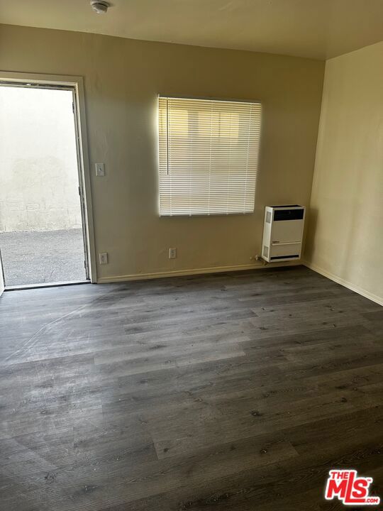 3711 S Western Avenue, Los Angeles CA: https://media.crmls.org/mediaz/7b3525fa-adbf-4af1-ae45-e3444f471d9b.jpg