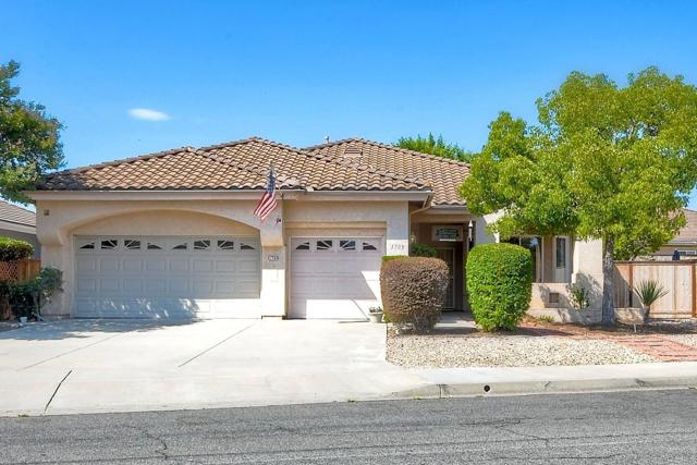Detail Gallery Image 1 of 34 For 1789 Clydesdale Ct, Oceanside,  CA 92057 - 3 Beds | 2 Baths