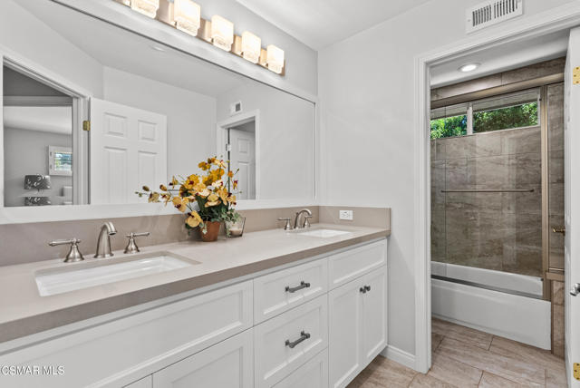 48 Golden Glen Drive, Simi Valley CA: https://media.crmls.org/mediaz/7b356dd7-6ed6-4d20-a87a-b599679d9094.jpg