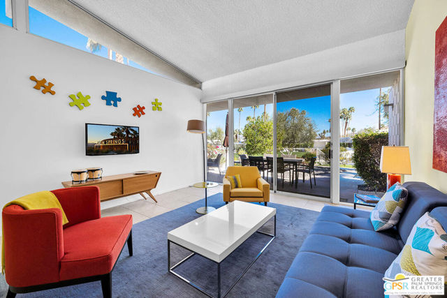 2380 S Sky View Drive, Palm Springs CA: https://media.crmls.org/mediaz/7b358b2c-5305-401c-80f4-6ad7259a62c7.jpg
