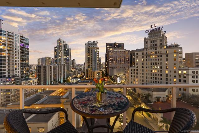 850 Beech St, San Diego CA: https://media.crmls.org/mediaz/7b35bb30-6510-499b-a6a6-734e2e0d98d9.jpg