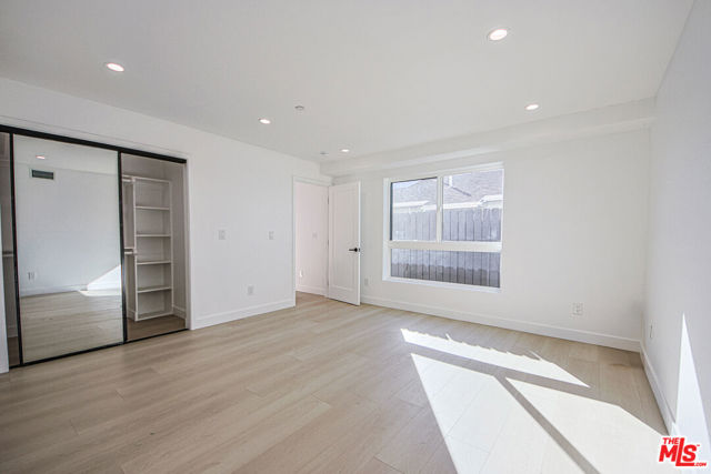 5709 Auckland Avenue, North Hollywood CA: https://media.crmls.org/mediaz/7b35d256-361a-4243-b3db-736428553316.jpg