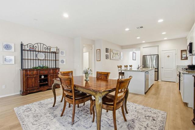 Detail Gallery Image 12 of 64 For 220 Pantaneiro Pl, Fallbrook,  CA 92028 - 3 Beds | 3 Baths