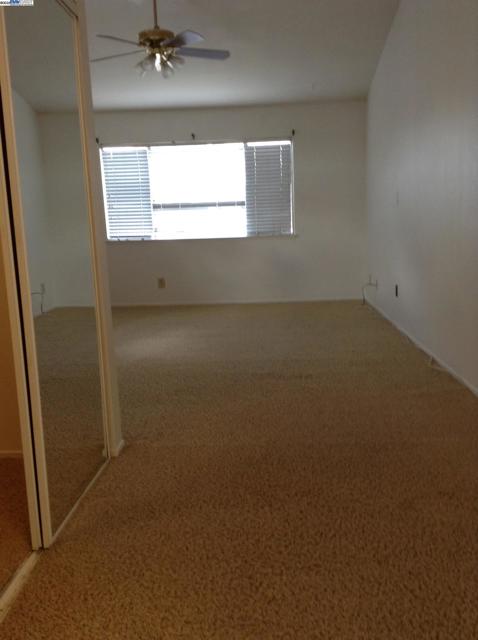 149 Pelican Loop, Pittsburg CA: https://media.crmls.org/mediaz/7b35e03b-b1f7-45d8-acb6-7b75631781f1.jpg