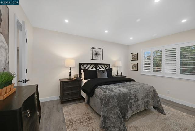 1933 Oak Park Blvd, Pleasant Hill CA: https://media.crmls.org/mediaz/7b362039-631e-4c17-b435-95447b630229.jpg