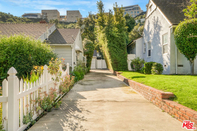 Drew Fenton | 11782 Bellagio Road Los Angeles CA | MLS: 7559446