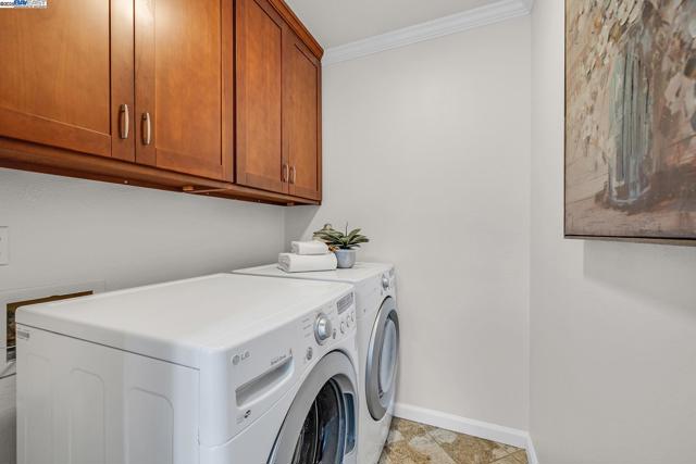 5487 Treeflower Dr, Livermore CA: https://media.crmls.org/mediaz/7b3837b3-e2e9-4ae9-9872-ce45aeba07ad.jpg