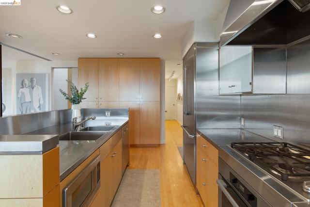 2 Gravatt Drive, Berkeley CA: https://media.crmls.org/mediaz/7b3893a3-a5bb-4fb8-9687-7942d902fb4f.jpg