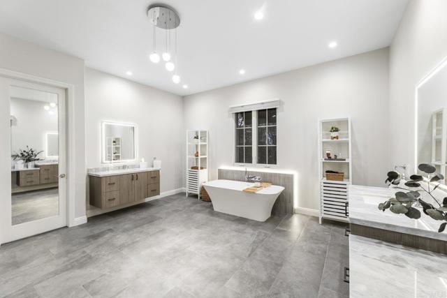 Detail Gallery Image 19 of 54 For 8318 the Landing Way, San Diego,  CA 92127 - 4 Beds | 4/2 Baths