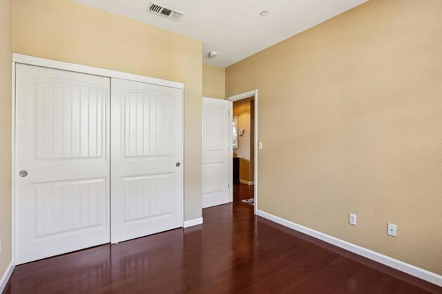 6264 Rocky Point Court, Oakland CA: https://media.crmls.org/mediaz/7b39a423-a5c2-47fb-bf0a-ea472504a61f.jpg