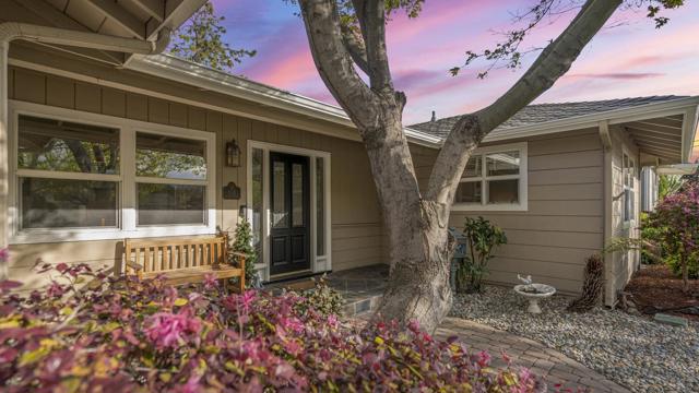 878 El Rio Drive, San Jose CA: https://media.crmls.org/mediaz/7b39e3fa-6f1b-45fe-8c67-6c2e5420b594.jpg