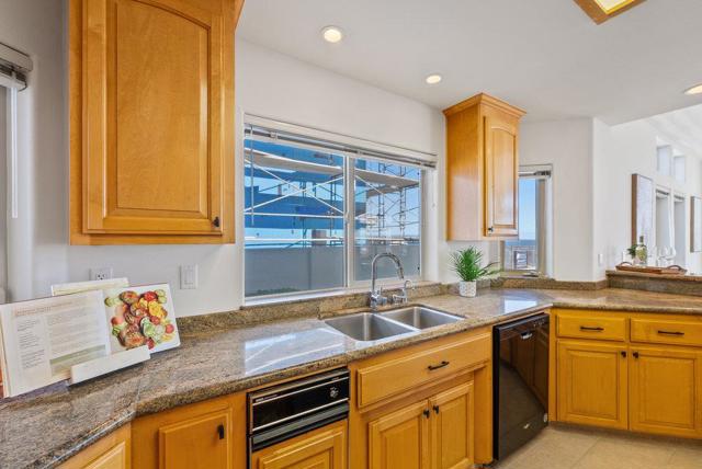 940 W Cliff Drive, Santa Cruz CA: https://media.crmls.org/mediaz/7b3aaafe-fe6a-41d9-8c67-1d9f03a248bb.jpg