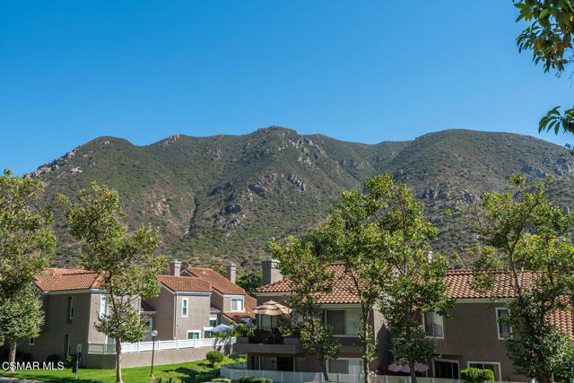 6208 Corte Antigua, Camarillo CA: https://media.crmls.org/mediaz/7b3af069-bef6-4e91-a55c-6dc28bb1bb5f.jpg