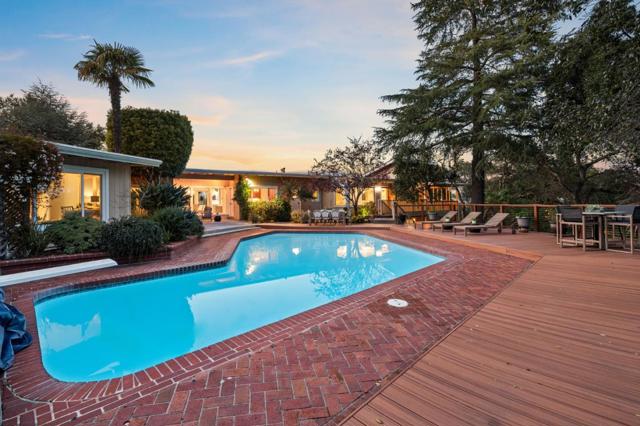 17180 Crescent Drive, Los Gatos CA: https://media.crmls.org/mediaz/7b3b3c61-c2b9-4cdb-ad0c-4073bb06b9ee.jpg
