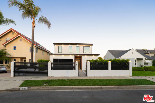4532 Calhoun Avenue, Sherman Oaks CA: https://media.crmls.org/mediaz/7b3ba289-19c4-498d-9761-d34beac01748.jpg