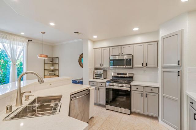 828 Monarch Lane, San Jose CA: https://media.crmls.org/mediaz/7b3c6a39-cc15-480d-be19-b272406bf24c.jpg