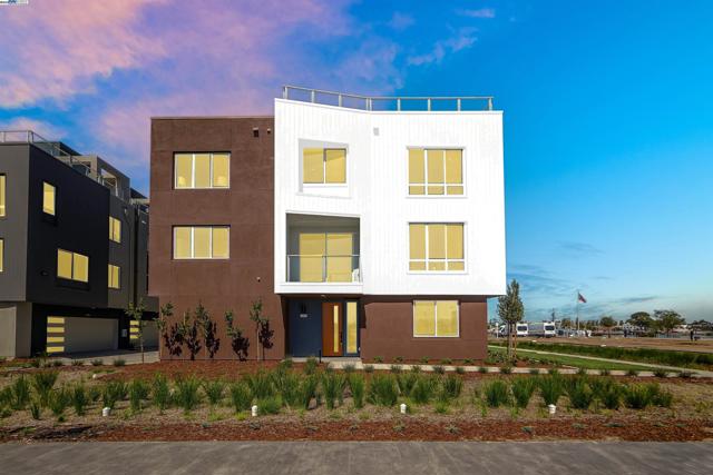 2388 Stanford Street, Alameda CA: https://media.crmls.org/mediaz/7b3cf6b8-dc3c-43c4-942f-a371239d7906.jpg