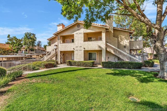11523 Fury Ln, El Cajon CA: https://media.crmls.org/mediaz/7b3d4450-d1f1-4999-8af1-f74434f2e6c0.jpg