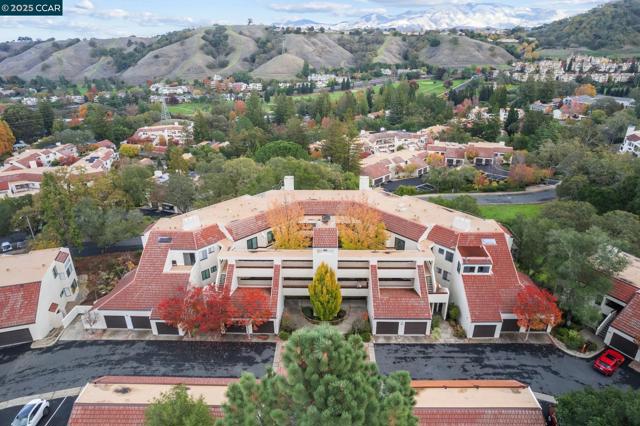 3535 Terra Granada Dr, Walnut Creek CA: https://media.crmls.org/mediaz/7b3d730b-5b01-4284-88fd-e98b03469ca6.jpg