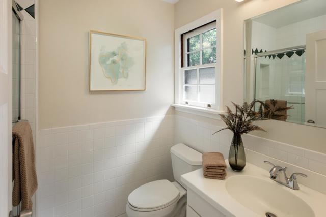 1494 Kings Lane, Palo Alto CA: https://media.crmls.org/mediaz/7b3d9b7a-341c-4e28-9216-3e7c3843611f.jpg