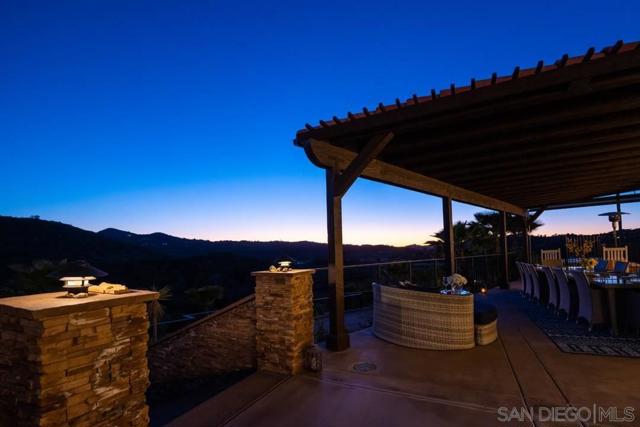 28382 Beija Flor, Valley Center CA: https://media.crmls.org/mediaz/7b3e2665-e5f8-424a-9236-3042c0631cca.jpg