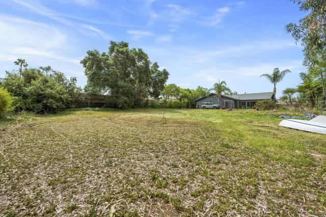 2348 Watson Way, Vista CA: https://media.crmls.org/mediaz/7b3e43e9-a537-4dac-8a00-d5c990275c7c.jpg