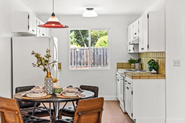 3268 Mission Drive, Santa Cruz CA: https://media.crmls.org/mediaz/7b3e929f-e8dd-4418-8130-6c56bf1b3d2a.jpg