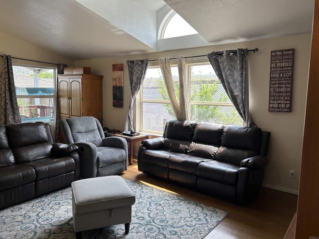 2550 Valley Pkwy - photo 18