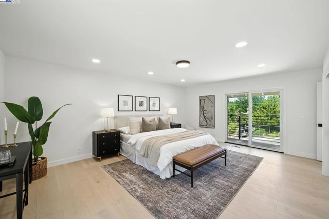 4253 Mirador Dr, Pleasanton CA: https://media.crmls.org/mediaz/7b3f4fe1-5656-4c0c-b4f0-2fc563b401ee.jpg