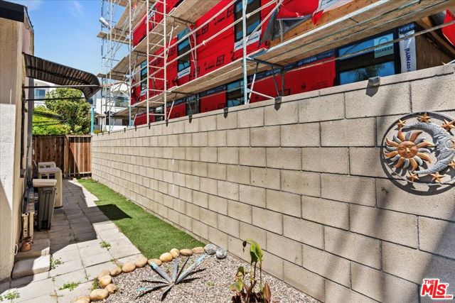 11710 Hartsook Street, Valley Village CA: https://media.crmls.org/mediaz/7b3f8b63-6ba2-416b-826e-bbcab91a53f4.jpg