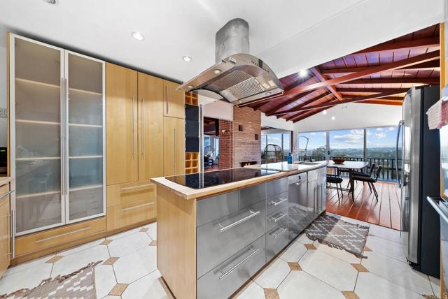 Detail Gallery Image 14 of 57 For 4322 Vista Coronado Dr, Chula Vista,  CA 91910 - 3 Beds | 3 Baths