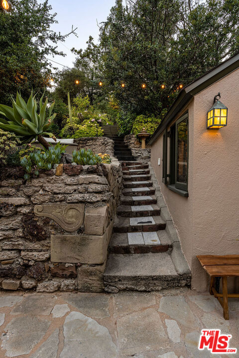 1117 N Avenue 64, Los Angeles CA: https://media.crmls.org/mediaz/7b40896f-50b5-46d6-9950-19d518e9161b.jpg