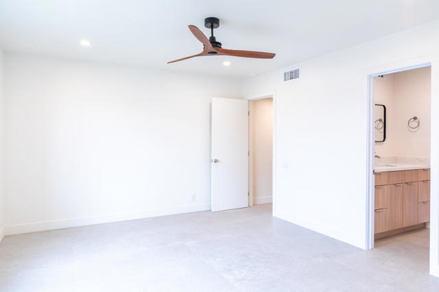 Image 7 of 19 For 1400 Palm Canyon Drive 207