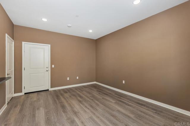 Image 9 of 36 For 877 Blackstone Drive