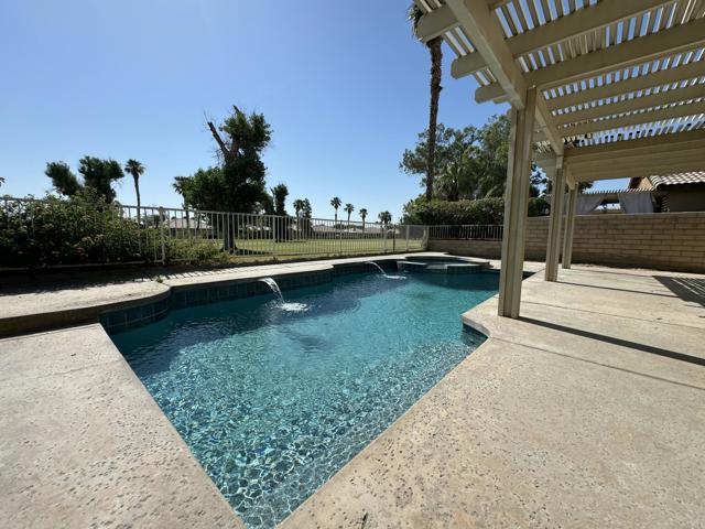 49590 Lincoln Drive, Indio CA: https://media.crmls.org/mediaz/7b41792b-ed57-4262-9a03-062814161eef.jpg