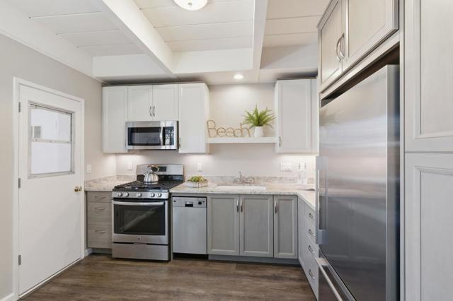 117 Marina Avenue, Aptos CA: https://media.crmls.org/mediaz/7b41fb7a-9696-459d-86c9-3e4b1e26172b.jpg